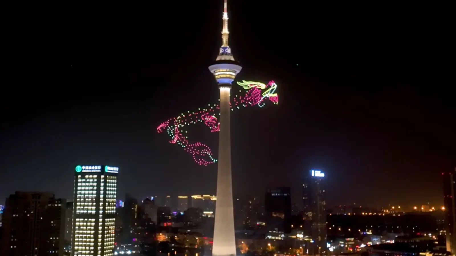 Masterful DisplayEFYI Drones Craft a Soaring Dragon Spectacle Around Tianjin Tower