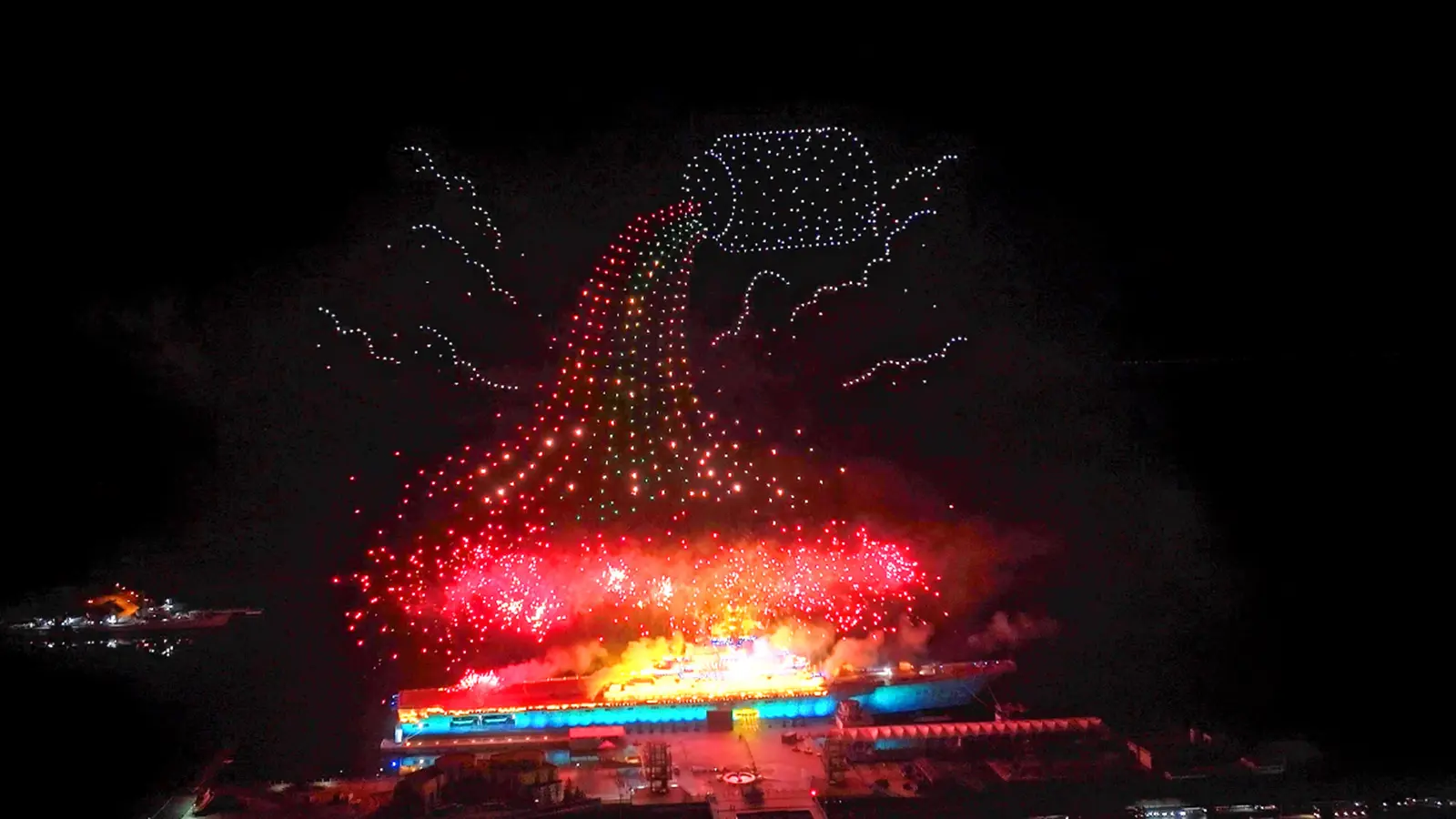 2025 Tianjin Aircraft Carrier Theme Park New Year's Day Drone Fireworks Show (1)